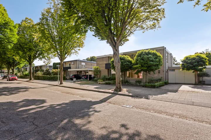 Foto 32 van Moddermanstraat 9