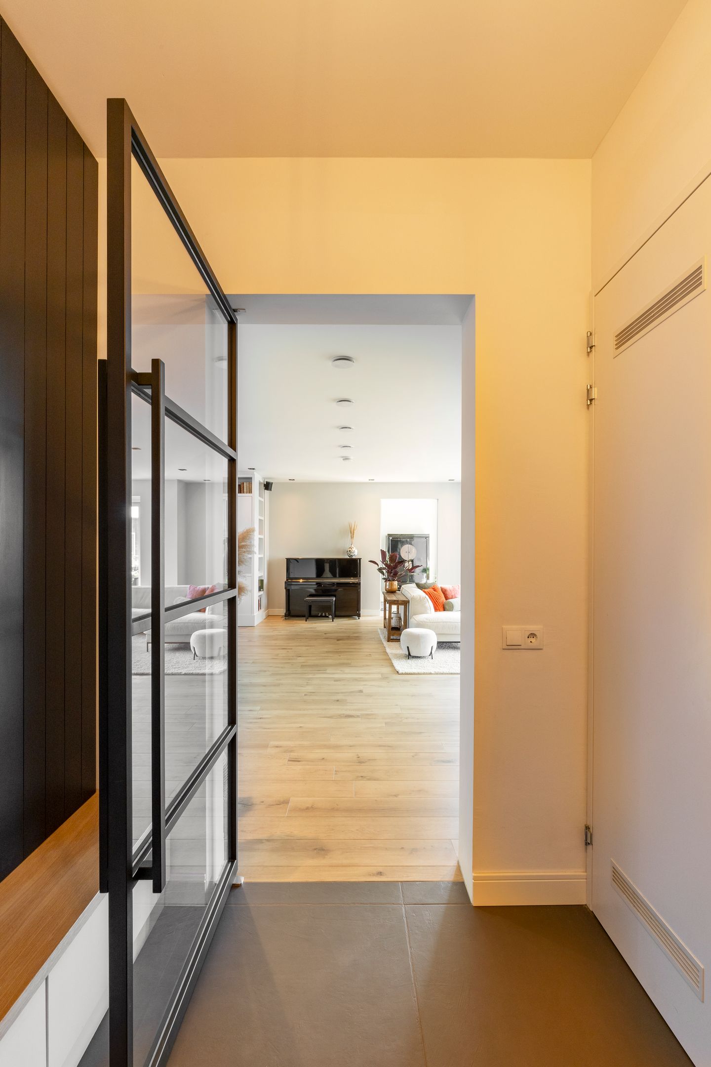 Photo 29 of Revaleiland 486