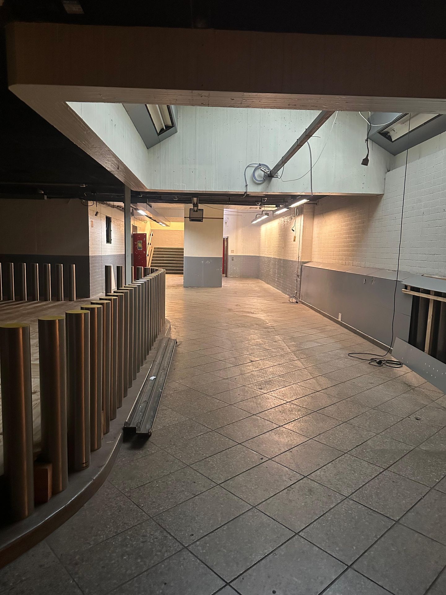 Bekijk foto 4 van Waterlooplein 289