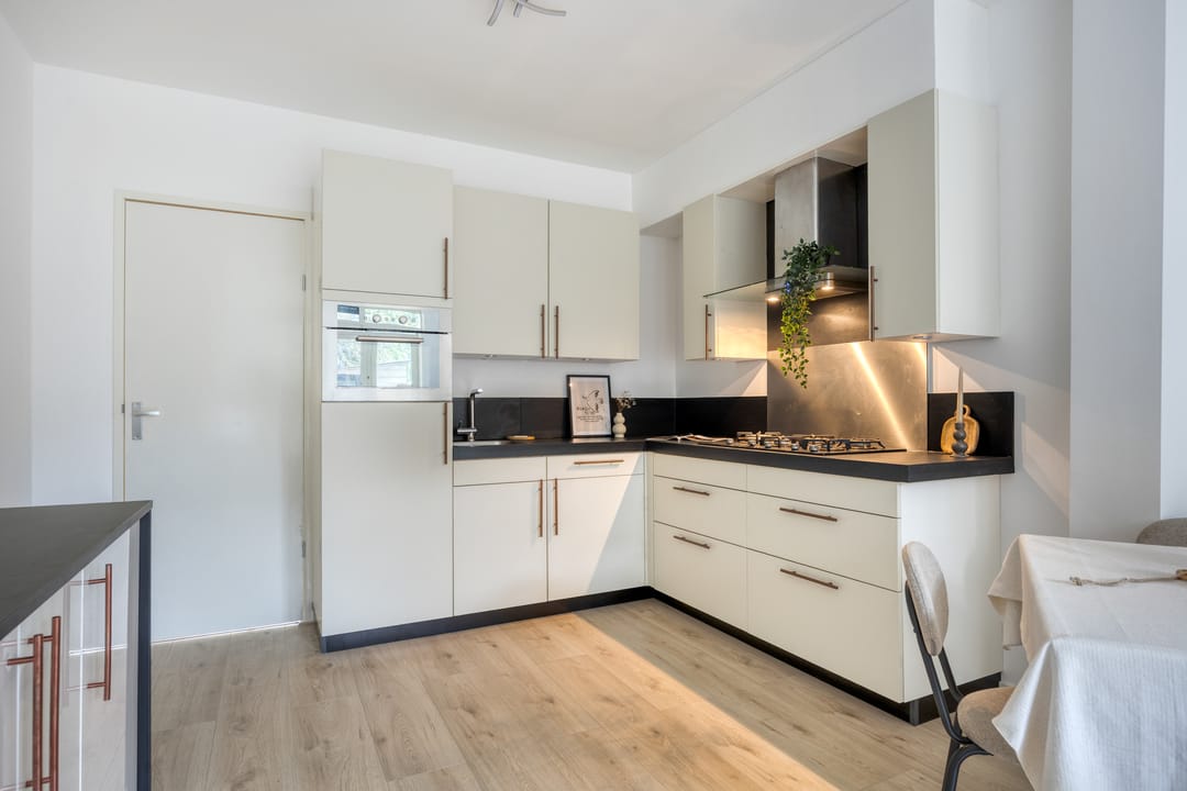 Foto 8 van Strevelsweg 349