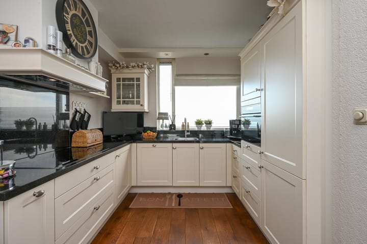 Photo 2 of Dr. Albert Schweitzerdreef 181