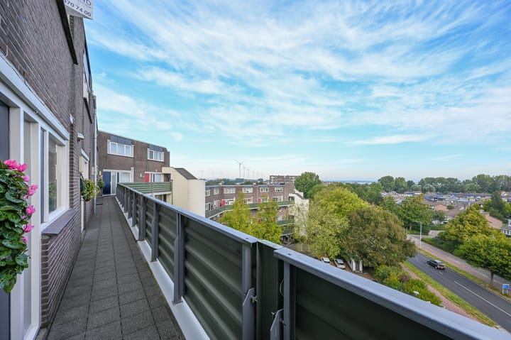 Photo 5 of Dr. Albert Schweitzerdreef 181