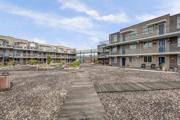 Foto 3 van Schutsplein 24