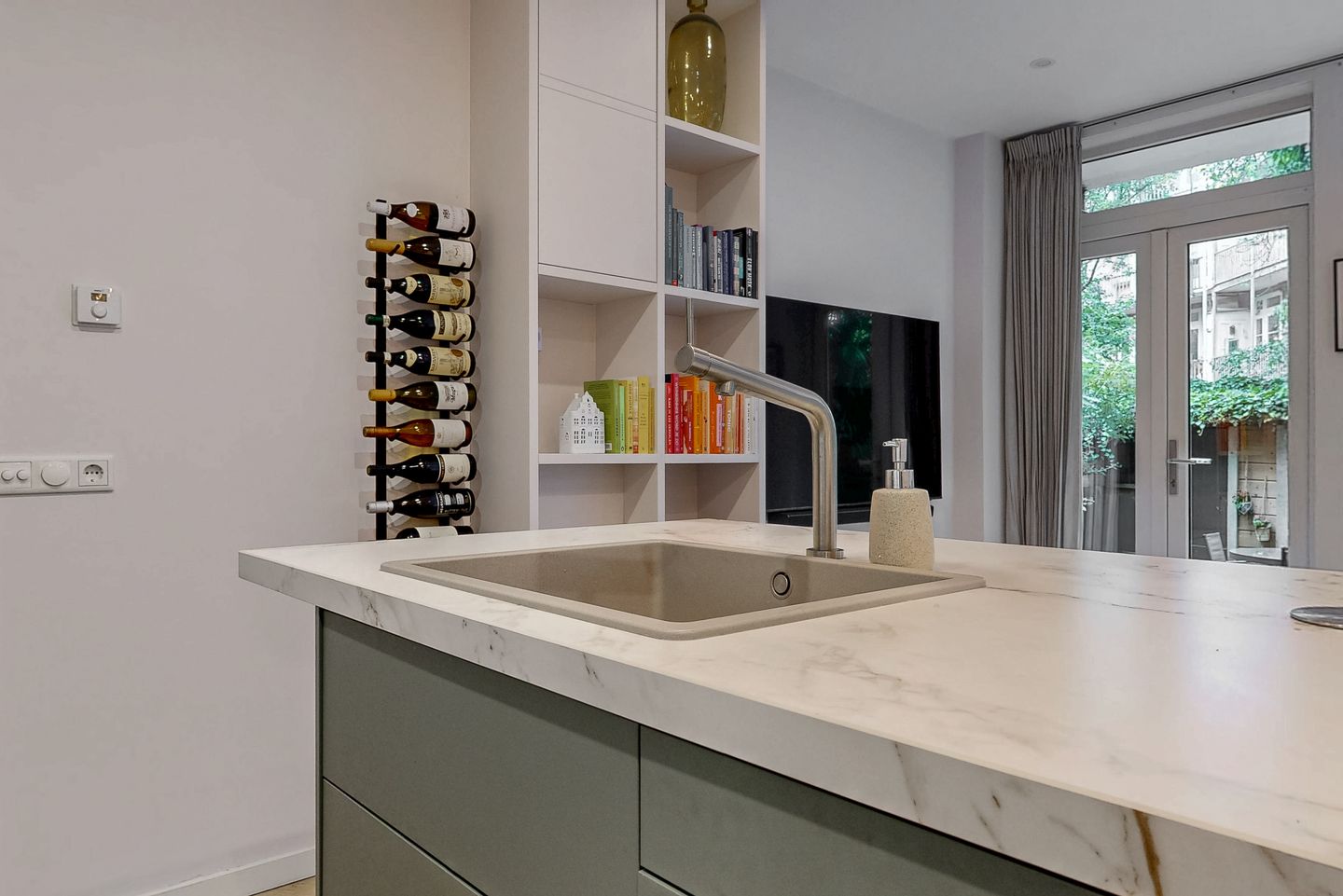 Foto 10 van Kromme Leimuidenstraat 13-H