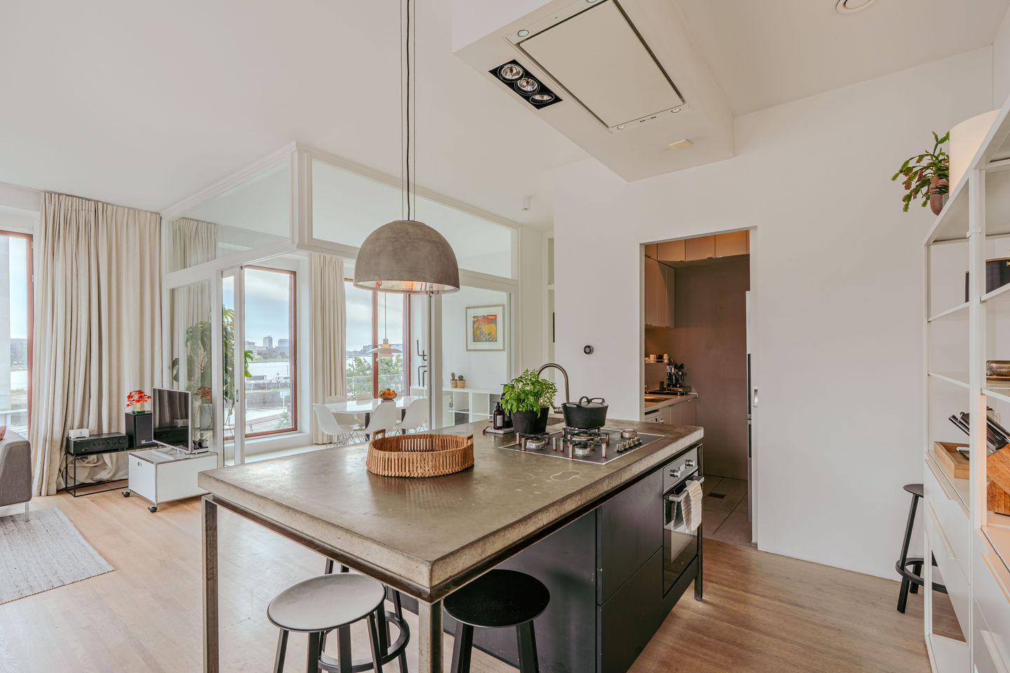 Foto 10 van Barentszplein 6-V