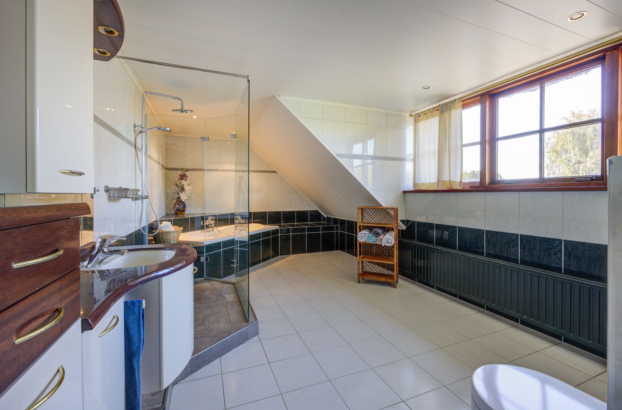 Foto 42 van Haiinksestraat 6-A