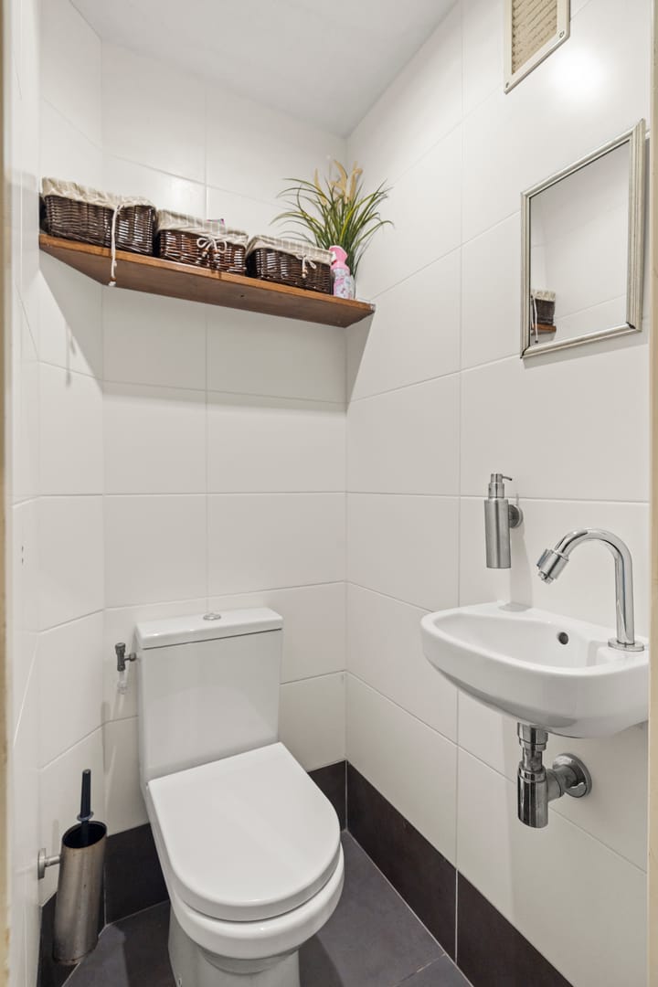 Photo 34 of Van Nijenrodeweg 284