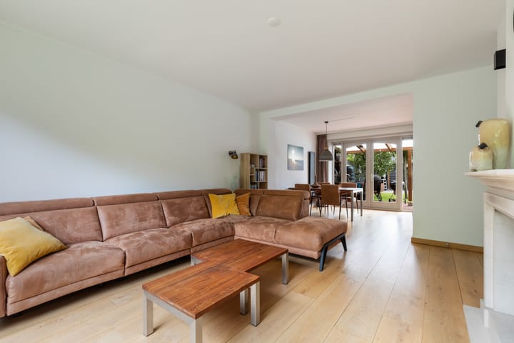 Foto 5 van Curaçaoplein 15