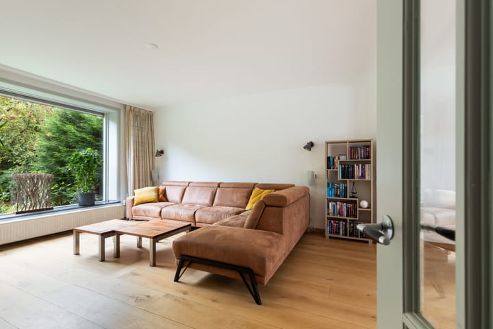 Foto 21 van Curaçaoplein 15