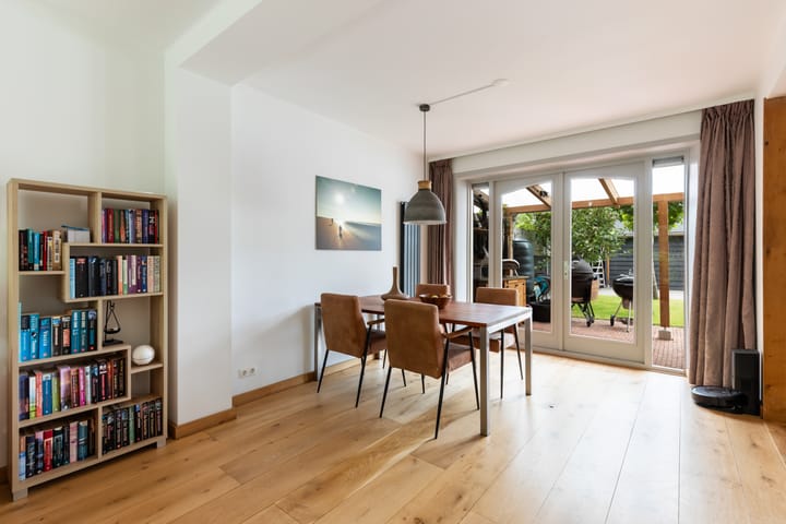 Foto 23 van Curaçaoplein 15