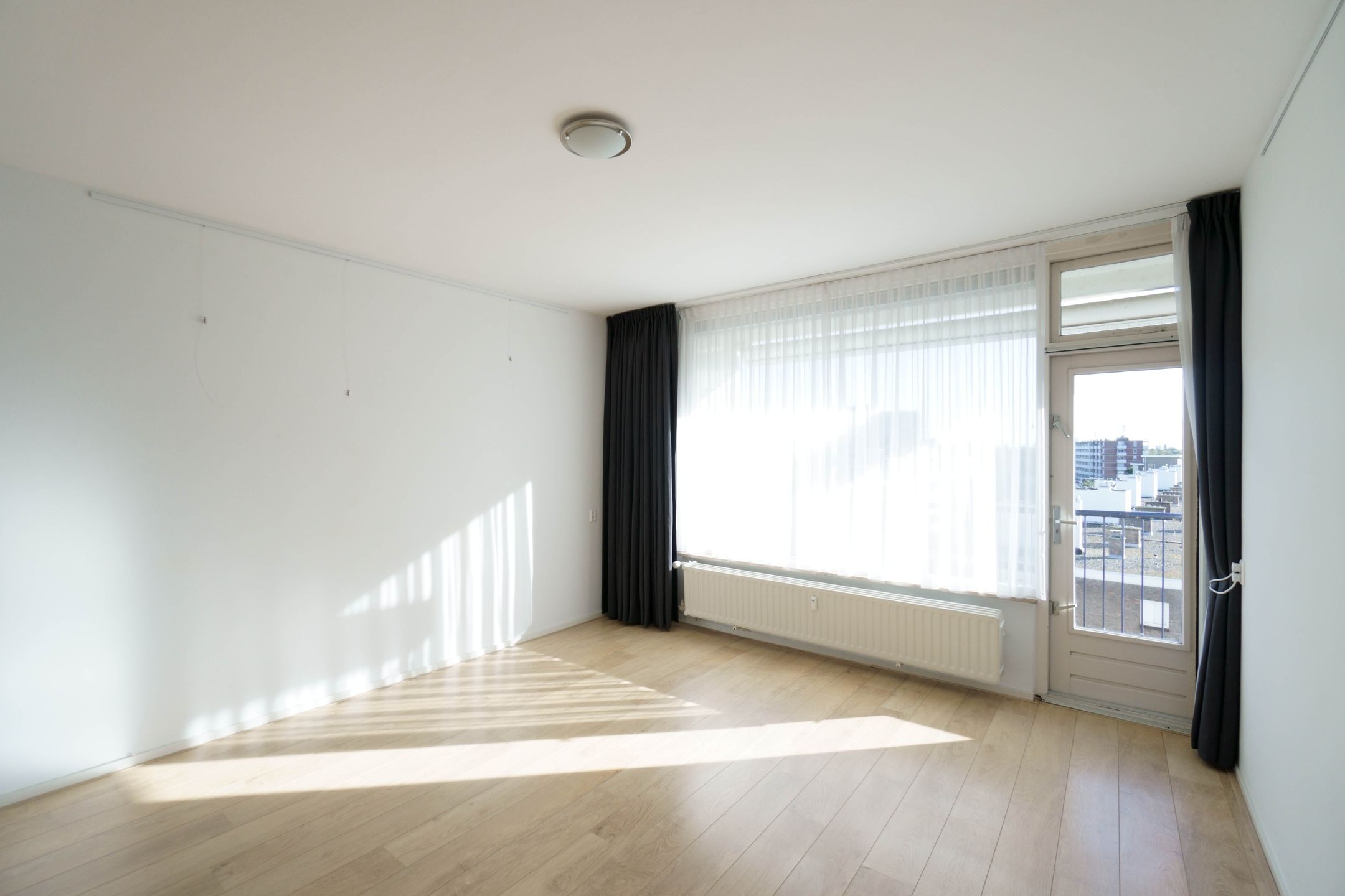 Photo 9 of Landréstraat 1015