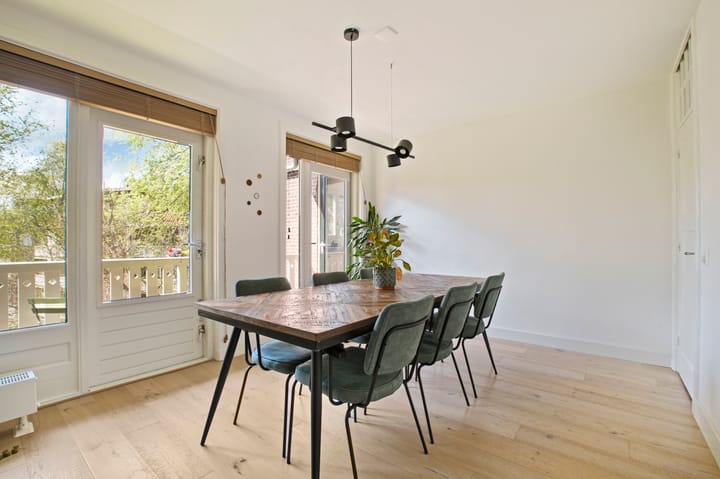 Photo 11 of Des Présstraat 18-3