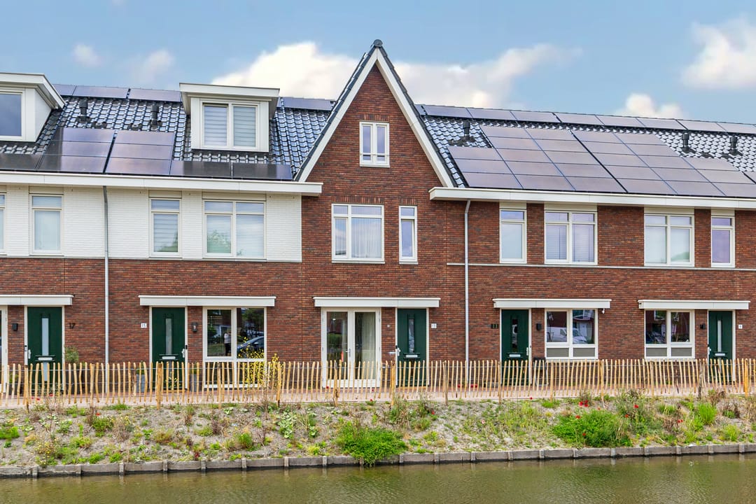 Photo 1 of Edgar du Perronstraat 13