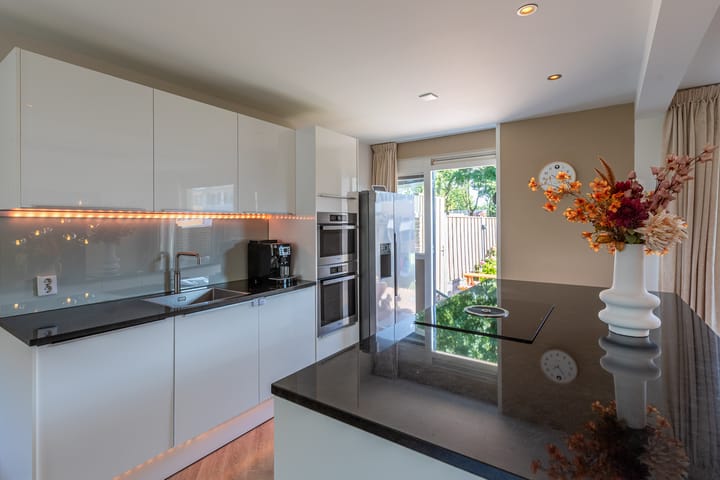 Foto 12 van Van der Duyn van Maasdamlaan 51