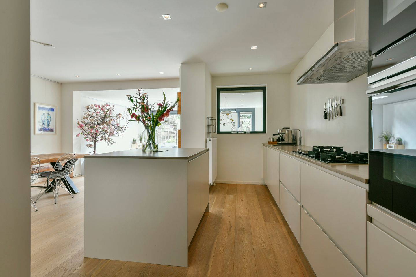 Photo 5 of Hectorstraat 7-H