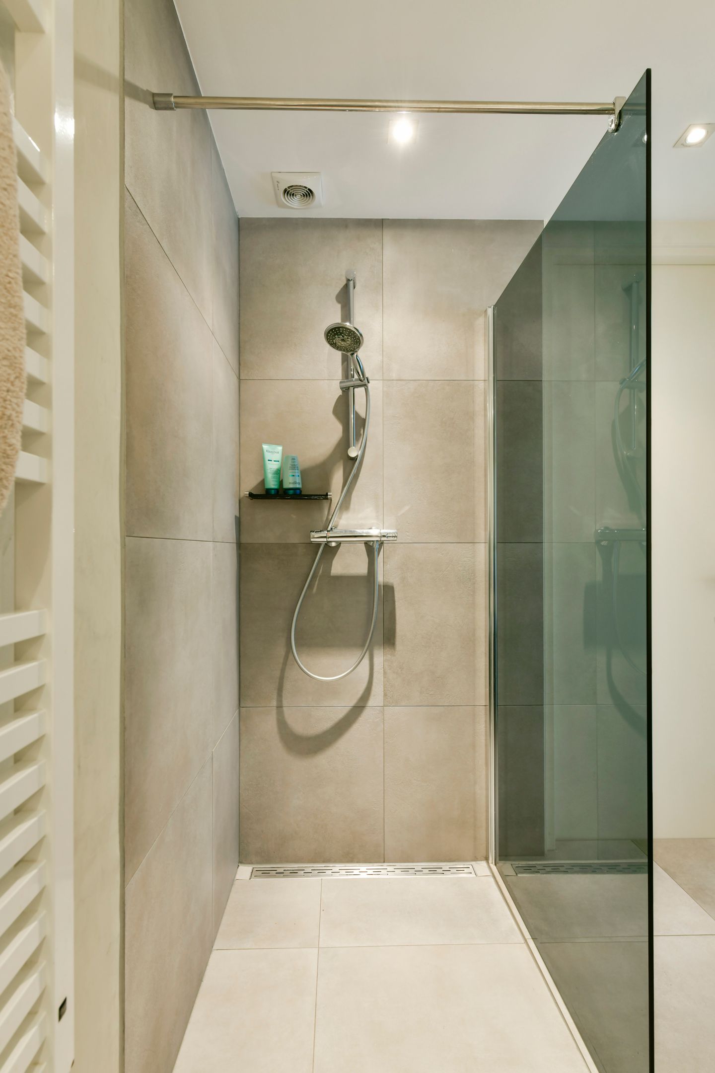 Photo 19 of Hectorstraat 7-H