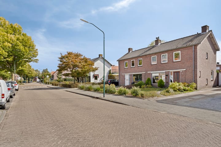 Photo 2 of Van Malsenstraat 48