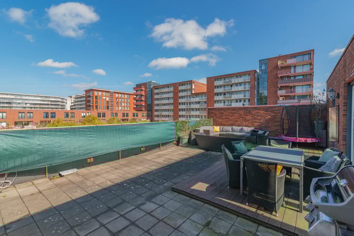 Foto 25 van Geer Ban 69