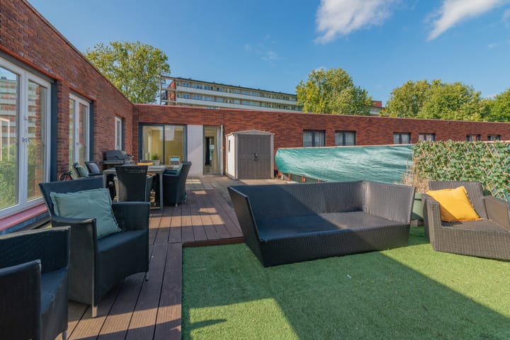 Foto 26 van Geer Ban 69