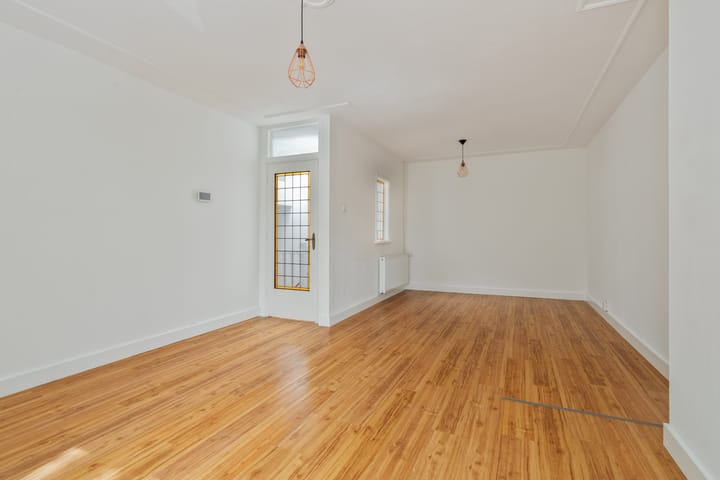 Foto 6 van Caan van Necklaan 45