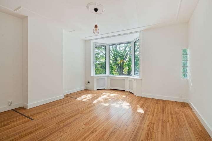 Foto 5 van Caan van Necklaan 45