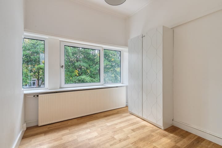 Foto 11 van Caan van Necklaan 45