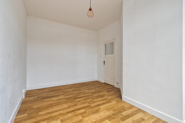 Foto 8 van Caan van Necklaan 45