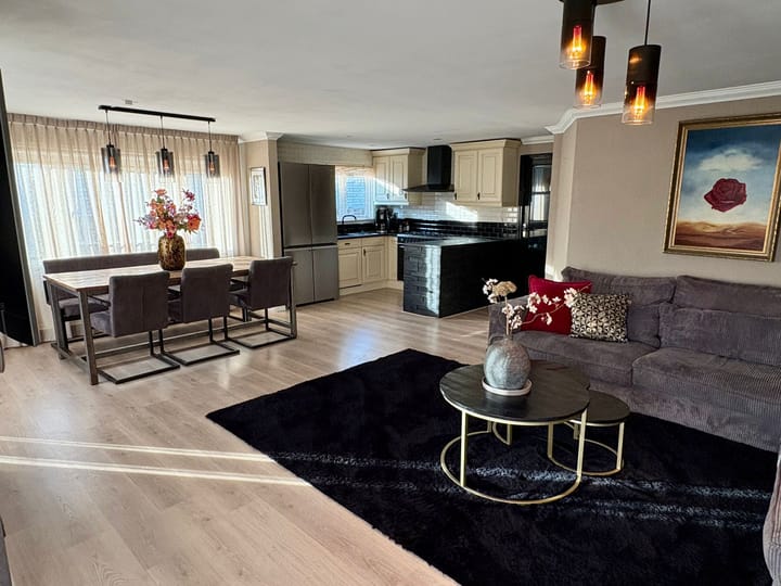 Photo 6 of Oostzanerdijk 157