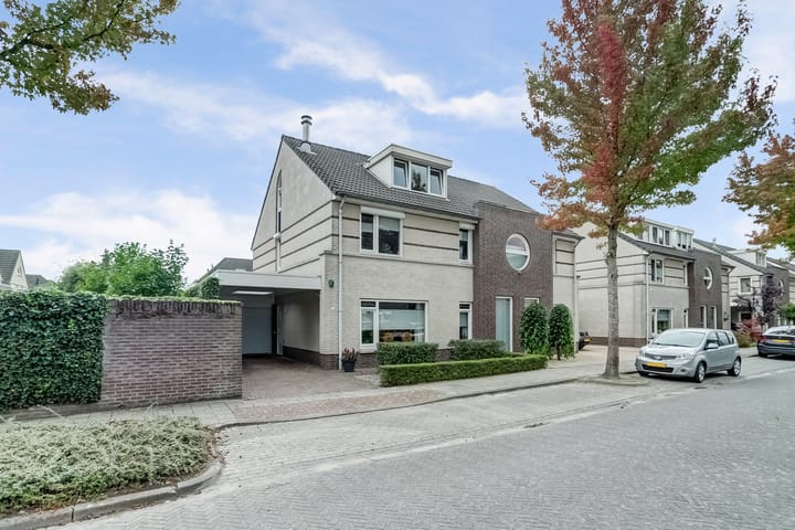 Photo 2 of Reevelden 13