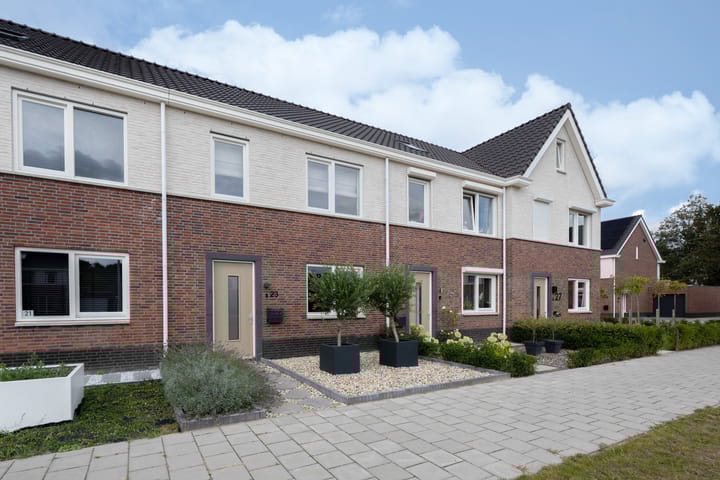 Photo 3 of Ruitenheerhof 23