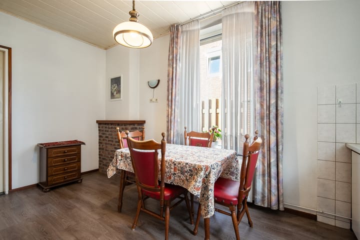 Photo 13 of Sint Jozefstraat 4