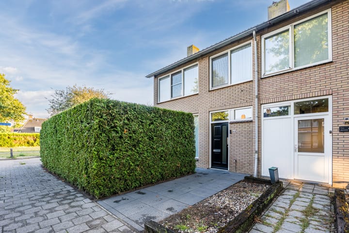 Photo 5 of De Ruijterstraat 45