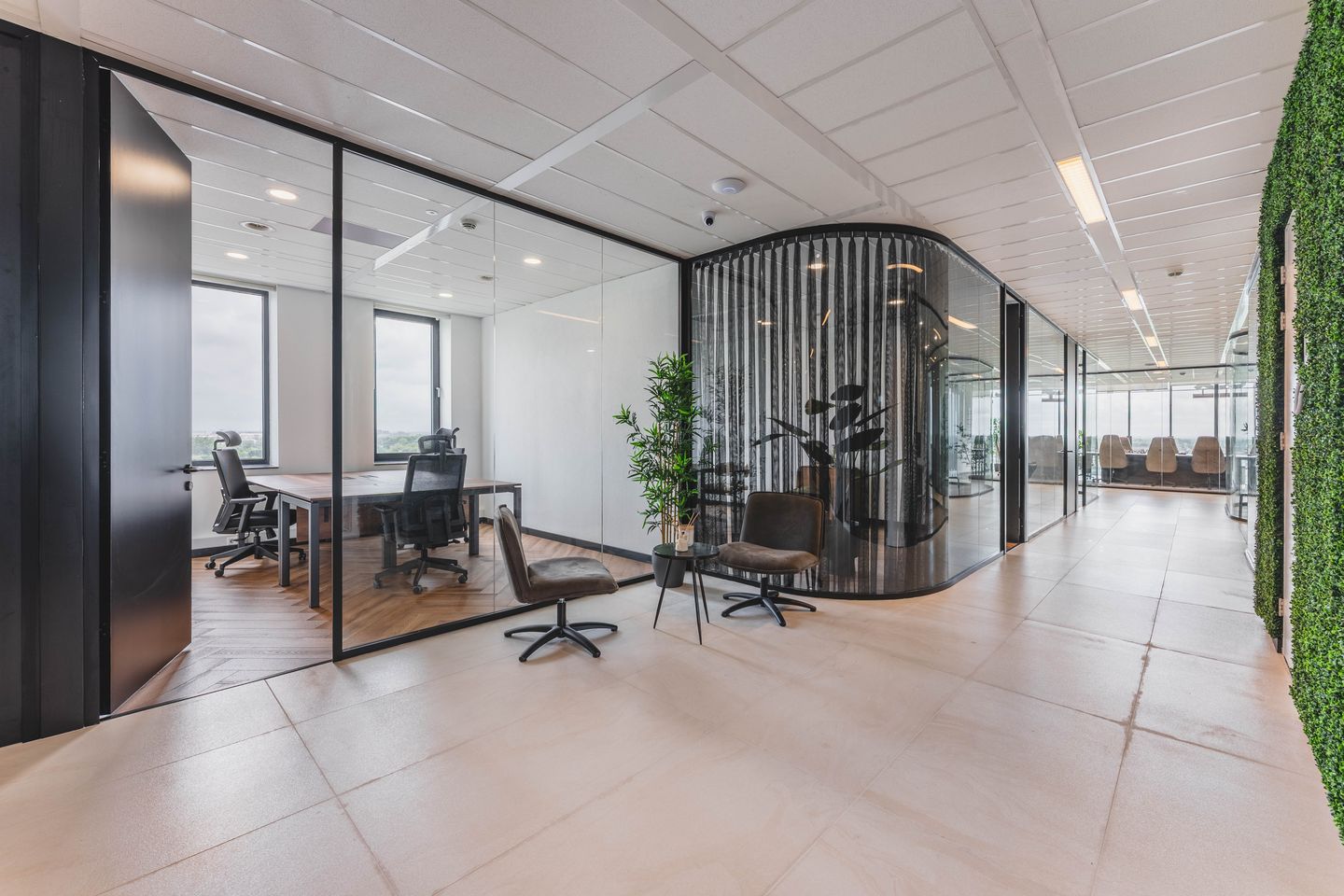 View photo 2 of Laan van Zuid Hoorn 70