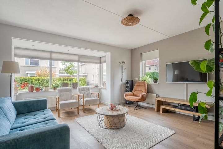 Foto 2 van Luzernevlinder 107