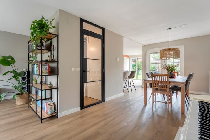 Foto 4 van Luzernevlinder 107