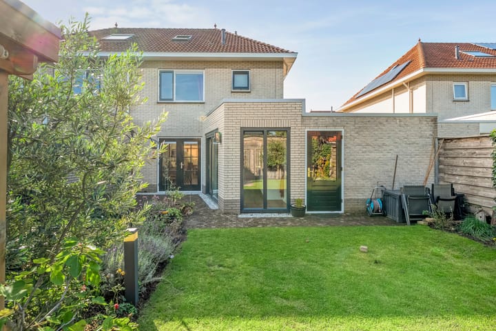 Foto 3 van Luzernevlinder 107