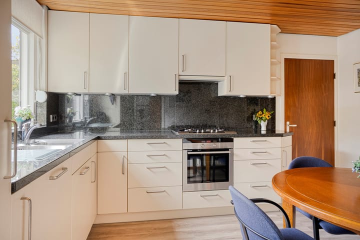 Foto 10 van Julianaplein 12