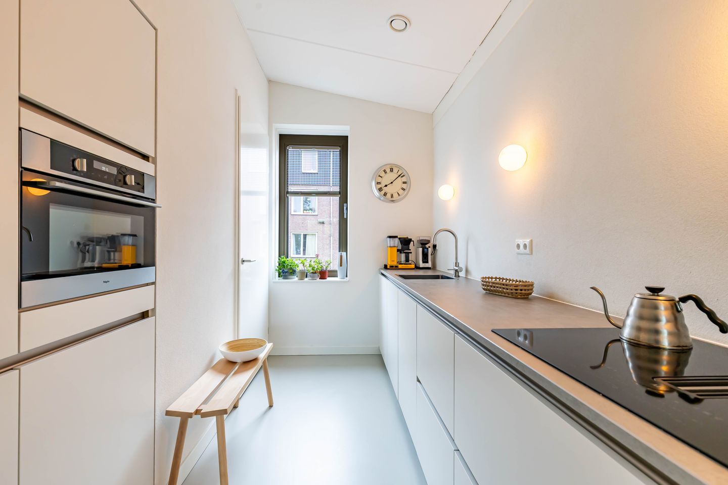 Foto 4 van Helper Westsingel 49-24