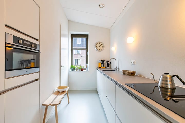 Foto 4 van Helper Westsingel 49-24