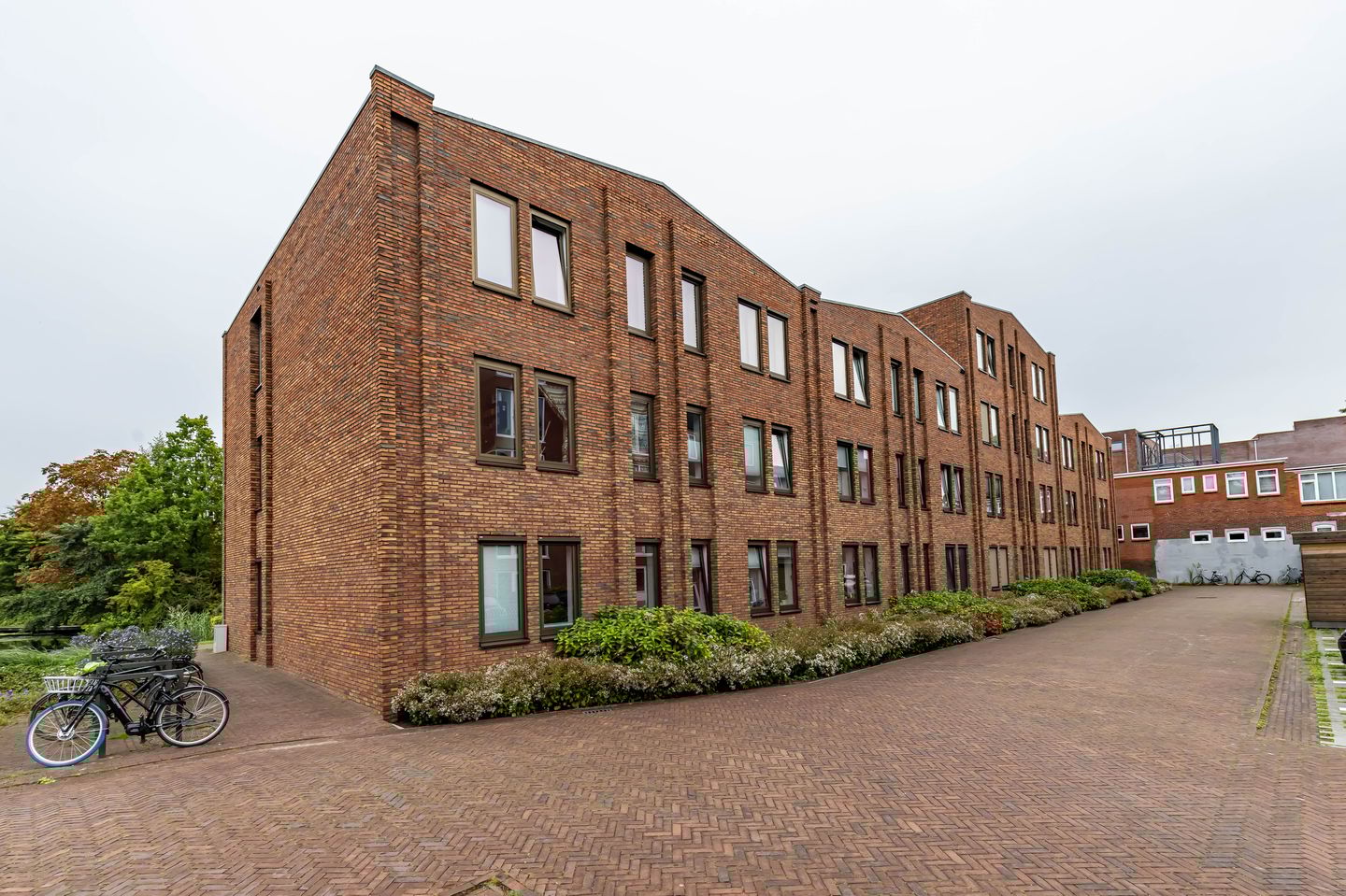 Foto 5 van Helper Westsingel 49-24