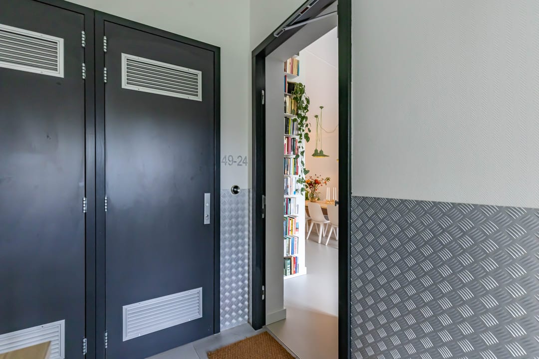 Foto 8 van Helper Westsingel 49-24