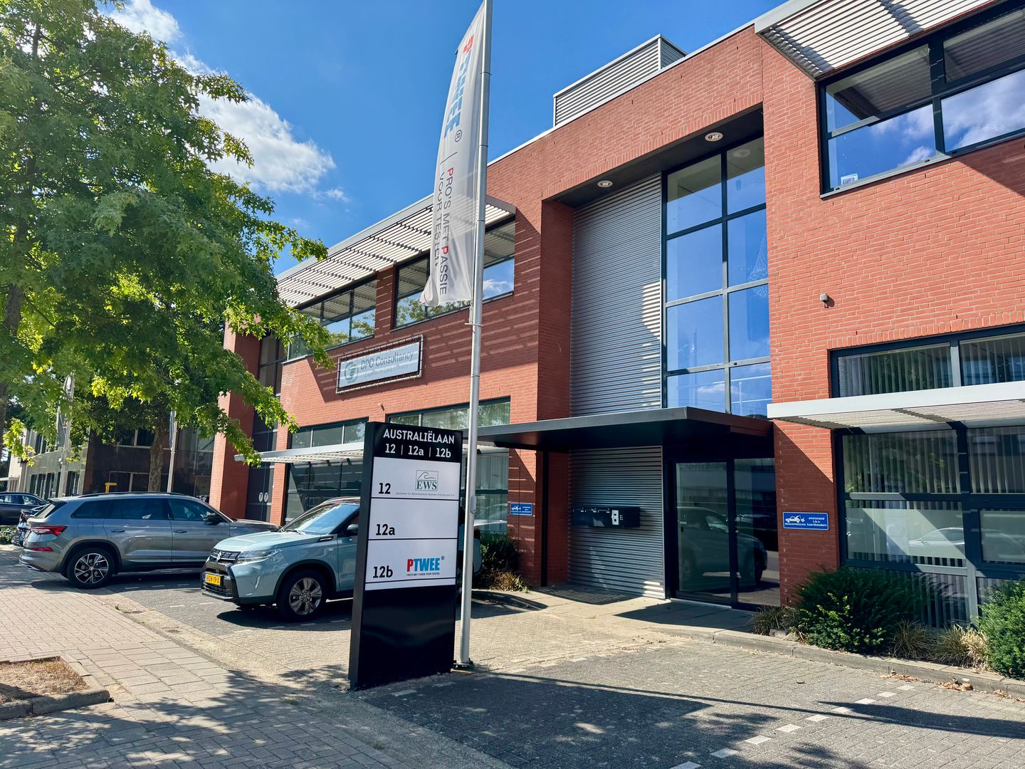 Bekijk foto 2 van Australiëlaan 12-a