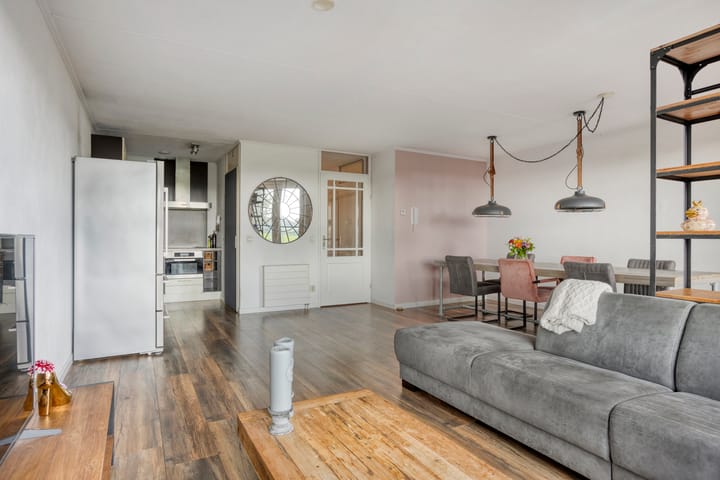 Foto 2 van Rode Ring 215