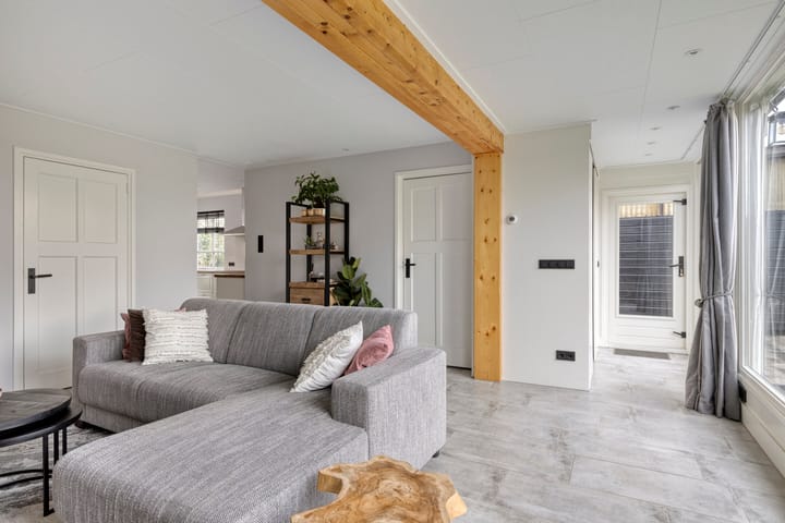 Photo 9 of Weeldeweg 23