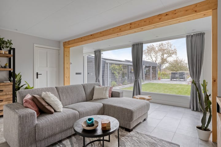 Photo 8 of Weeldeweg 23