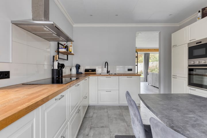 Photo 13 of Weeldeweg 23