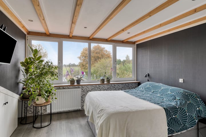 Photo 18 of Weeldeweg 23