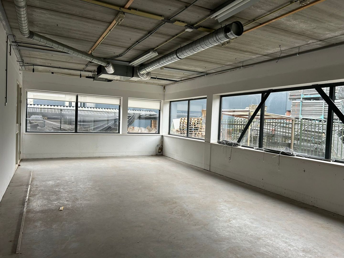 Bekijk foto 3 van Jan Tinbergenstraat 4