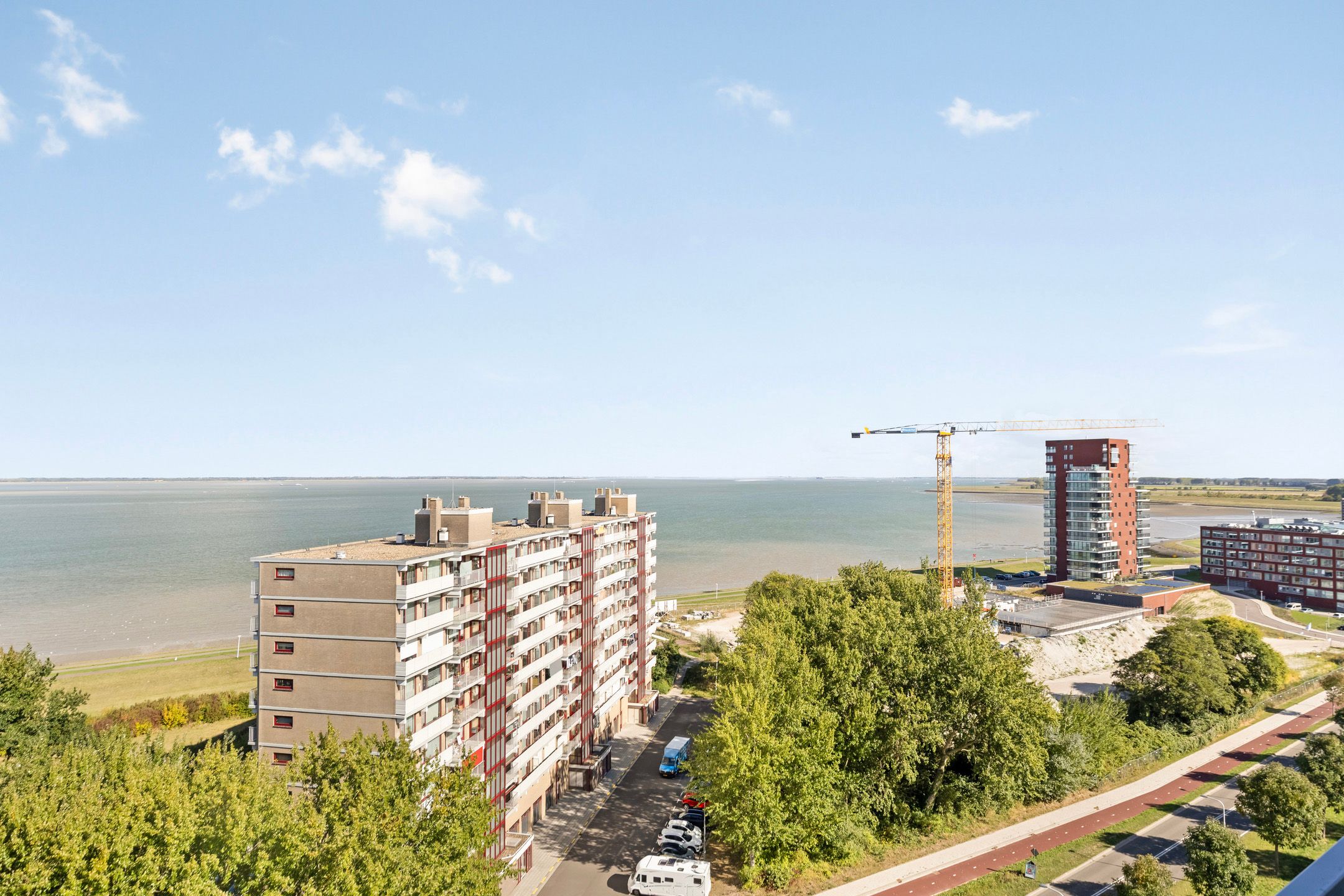 Foto 48 van Fahrenheitlaan 646