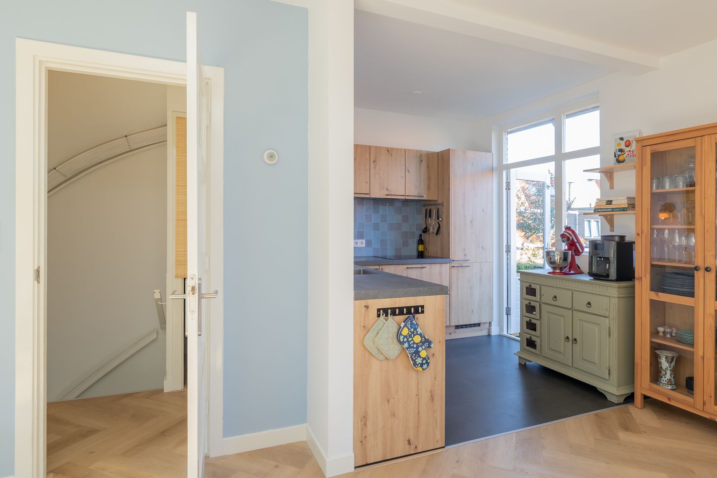 Foto 20 van Oranjeboomstraat 42